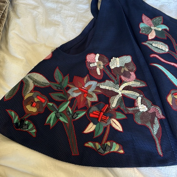 High neck halter top - Picture 6 of 10